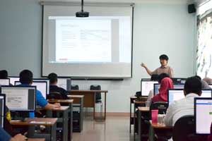 Darmajaya-APTIKOM Gelar Training Oracle Academy