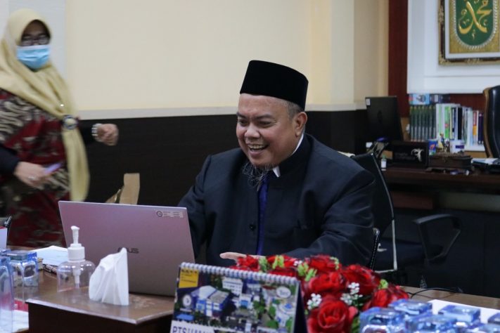 Ujian Sidang Terbuka, Rektor IIB Darmajaya Resmi Sandang Gelar Doktor