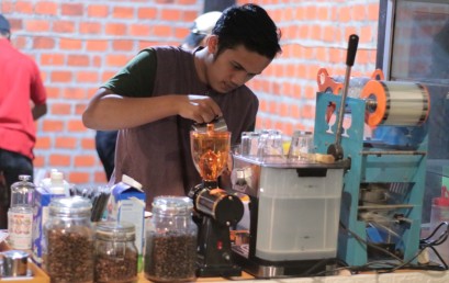 Ladang Dakwah, Mahasiswa IIB Darmajaya Buka Pojok Kopi Bayar Seikhlasnya