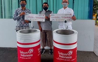 IIB Darmajaya Terima Bantuan 2 Unit Wastafel dari Telkom