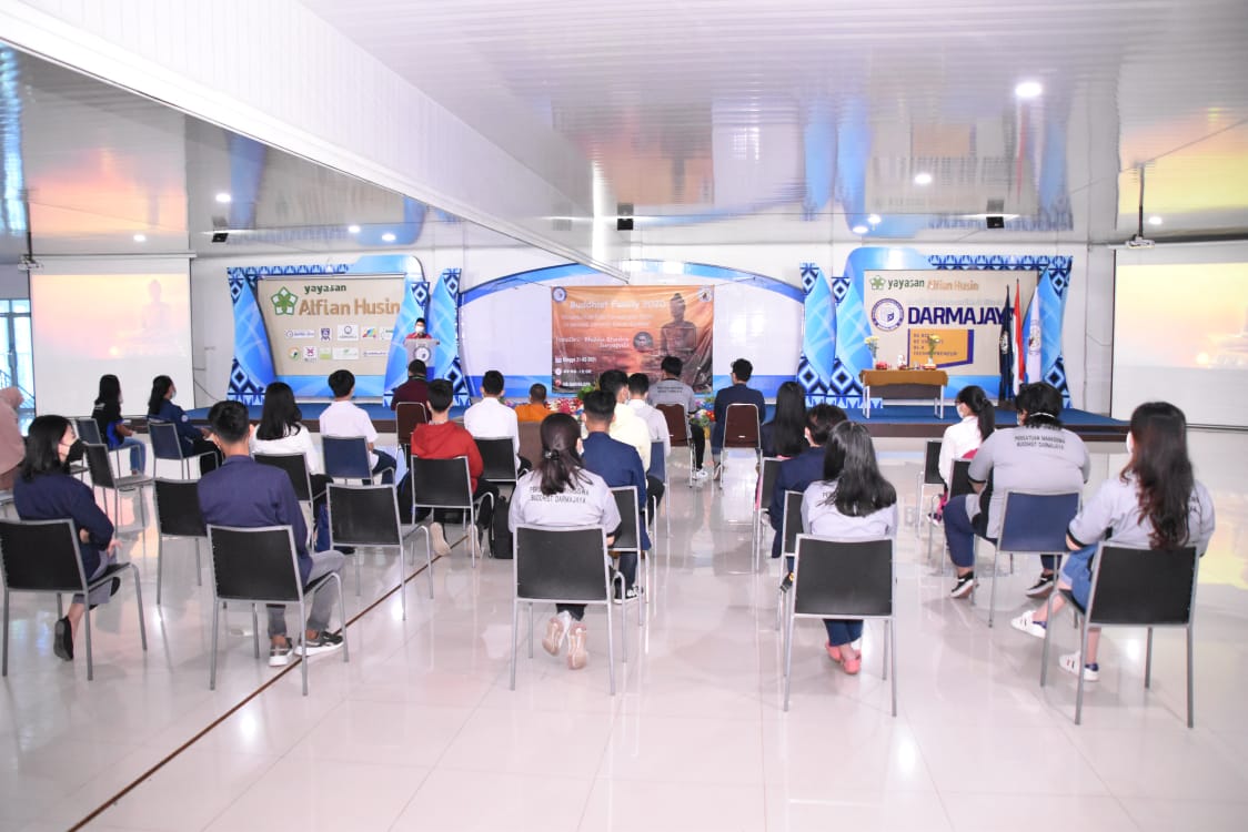 Jalin Keakraban, UKM Buddha Institut Swasta Terbaik di Indonesia Gelar Budhist Family