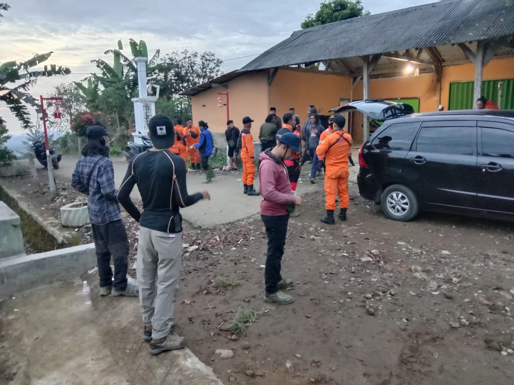 Tujuh Mahasiswa PTS Terbaik se-Sumbagsel ini Turut Serta Cari Pendaki Hilang di Gunung Tanggamus