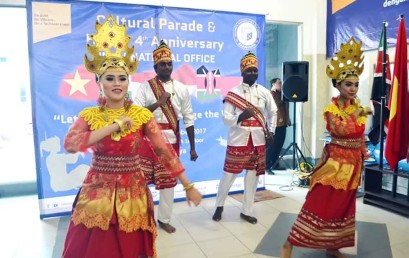 Mahasiswa Asing Darmajaya Menari Bedana dan Pencak Silat