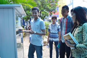 FINALIS PPBM IBI DARMAJAYA AJAK MAHASISWA MENYUMBANG BUKU