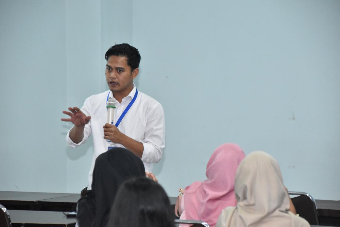 UPT Bahasa Kampus ini Berikan Pelatihan Komunikasi Program Internasional