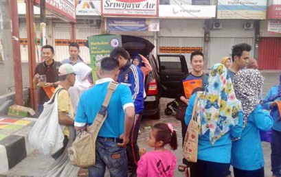 Sambut Bulan Ramadhan, Mahasiswa Manajemen Darmajaya Berbagi Al-Quran