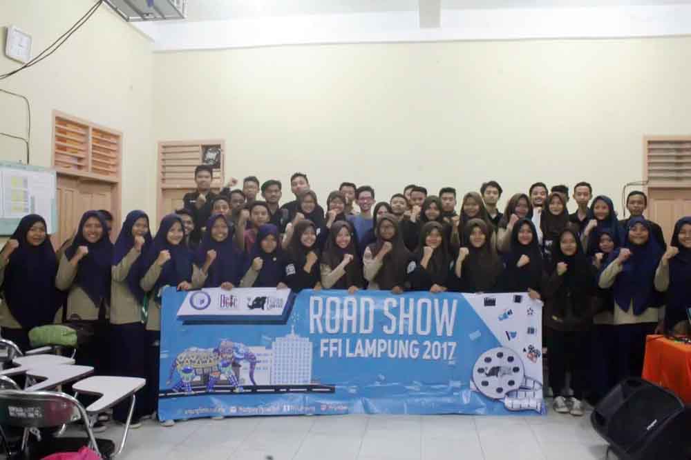 Tantang Siswa Tarung di FFIL, UKM DCFC Gelar Roadshow