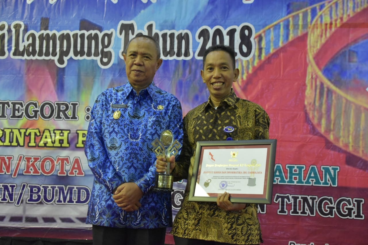 IIB Darmajaya Raih Anugerah KI Lampung 2018 Kategori PTN/PTS