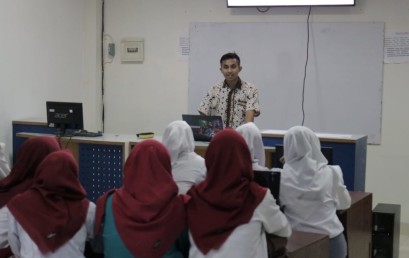 IIB Darmajaya Tingkatkan Kompetensi Siswa Prakerin