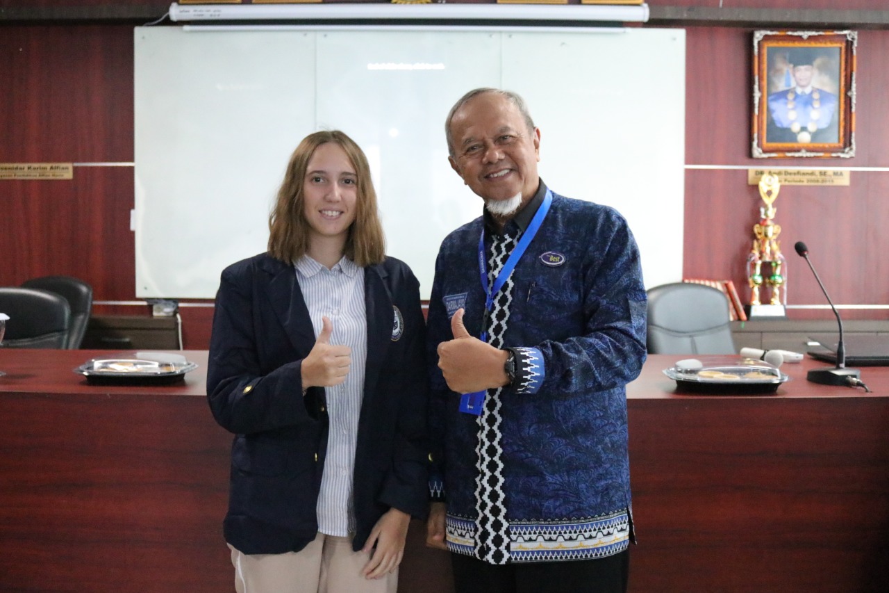 Mahasiswa Asing Semakin Minati Kuliah di IIB Darmajaya