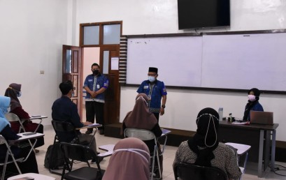 Satgas Covid-19 IIB Darmajaya Pantau Protkes Selama Hybrid Learning