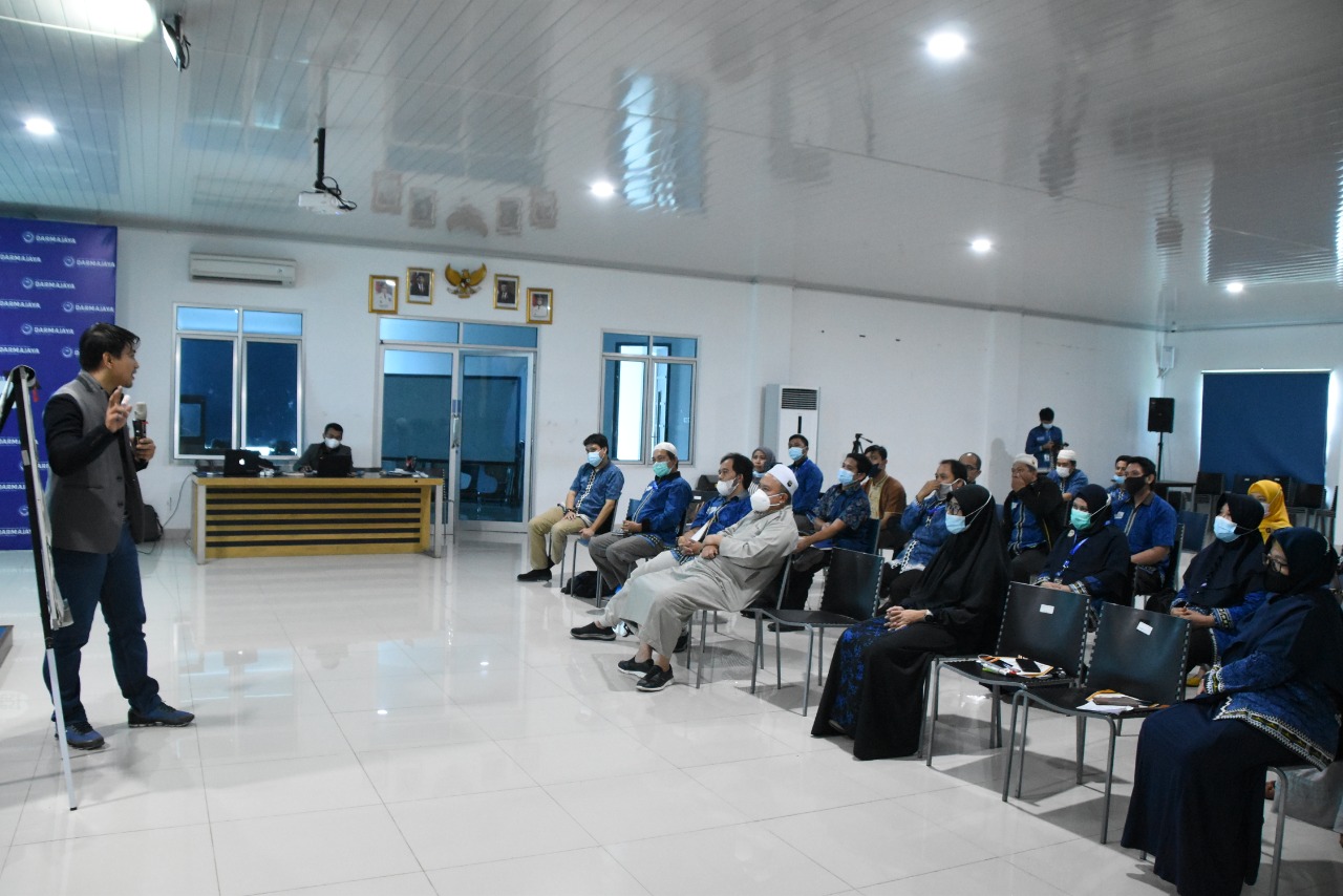 IIB Darmajaya Gelar Training Communication Skills untuk Dosen Prodi TI