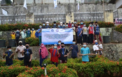 Dosen dan Mahasiswa IIB Darmajaya Berikan Pelatihan Budikdamber kepada Anak-anak Rumah As Sakinah