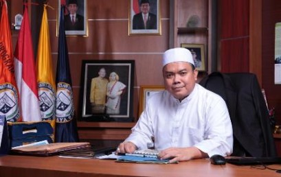 Rektor Kampus The Best Apresiasi Yayasan Alfian Husin Kunjungi Mahasiswa Penerima Beasiswa KIP IIB Darmajaya 2020