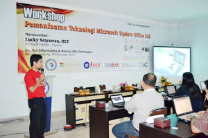 MAHASISWA DAN DOSEN DARMAJAYA IKUTI WORKSHOP Ms. 365 FOR EDUCATION