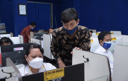 Dosen Kampus The Best ini Jadi Pembicara Workshop Membuat Video Pembelajaran Kreatif dan Inovatif di SMA PKMI Immanuel