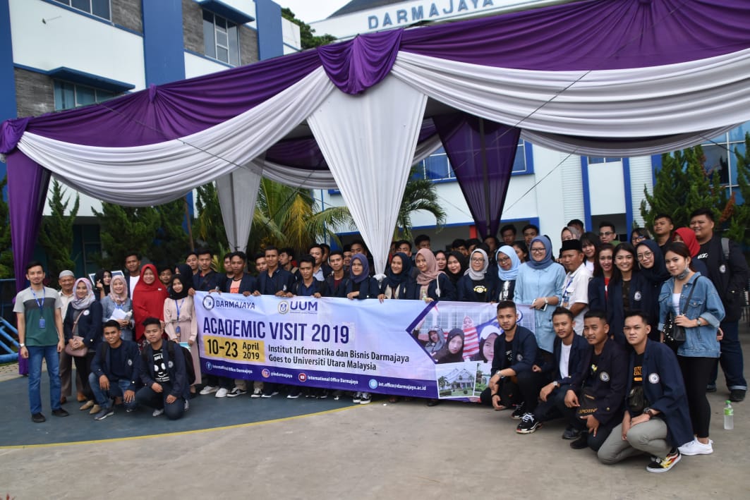 Program Academic Visit, Puluhan Mahasiswa IIB Darmajaya Berangkat ke Malaysia