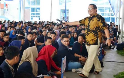 Pakar IT, Onno W. Purbo Kenalkan Bitcoin Kepada Mahasiswa Darmajaya