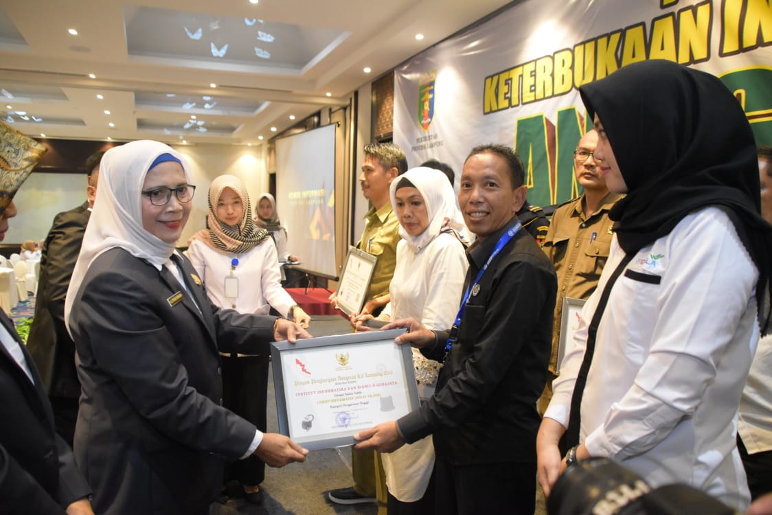 IIB Darmajaya Kembali Raih Anugerah KI Lampung 2019