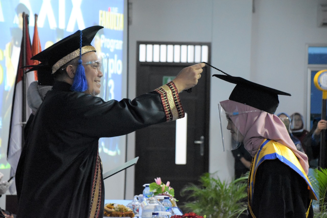 IIB Darmajaya Wisuda 334 Lulusan dengan Protokol Kesehatan Covid-19