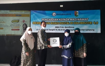 Dosen IIB Darmajaya Berikan Materi Membangun Bisnis Digital di  SMA IT An. Qordhova