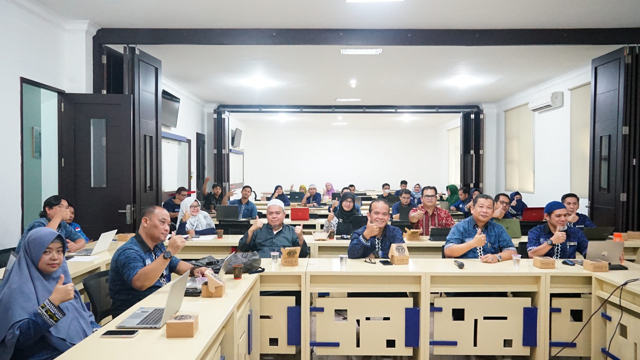 Prodi Teknik Informatika IIB Darmajaya Gelar Workshop dan Bimtek Penyusunan Asessment Matakuliah Berbasis OBE