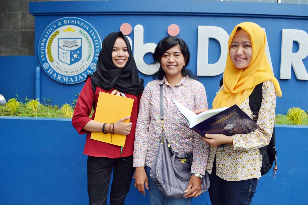 Tiga Mahasiswa Perbanas Lakukan Research di Darmajaya