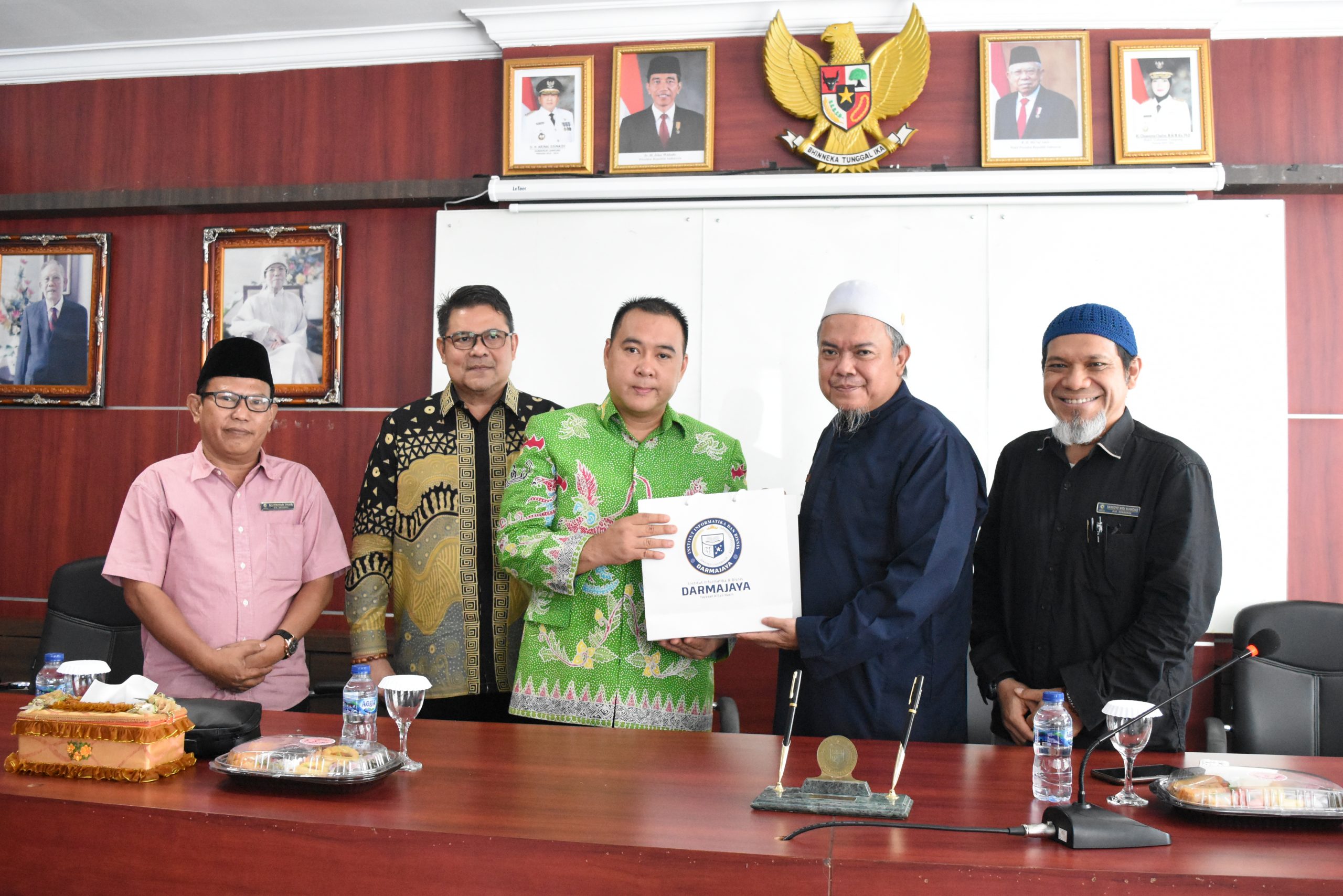 Kolaborasi Pariwisata, IIB Darmajaya–BPD PHRI Lampung Tandatangani MoU