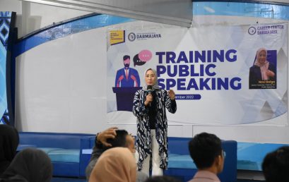 Hadirkan Presenter dan Penyiar Terkenal di Lampung, IIB Darmajaya Gelar Training Public Speaking