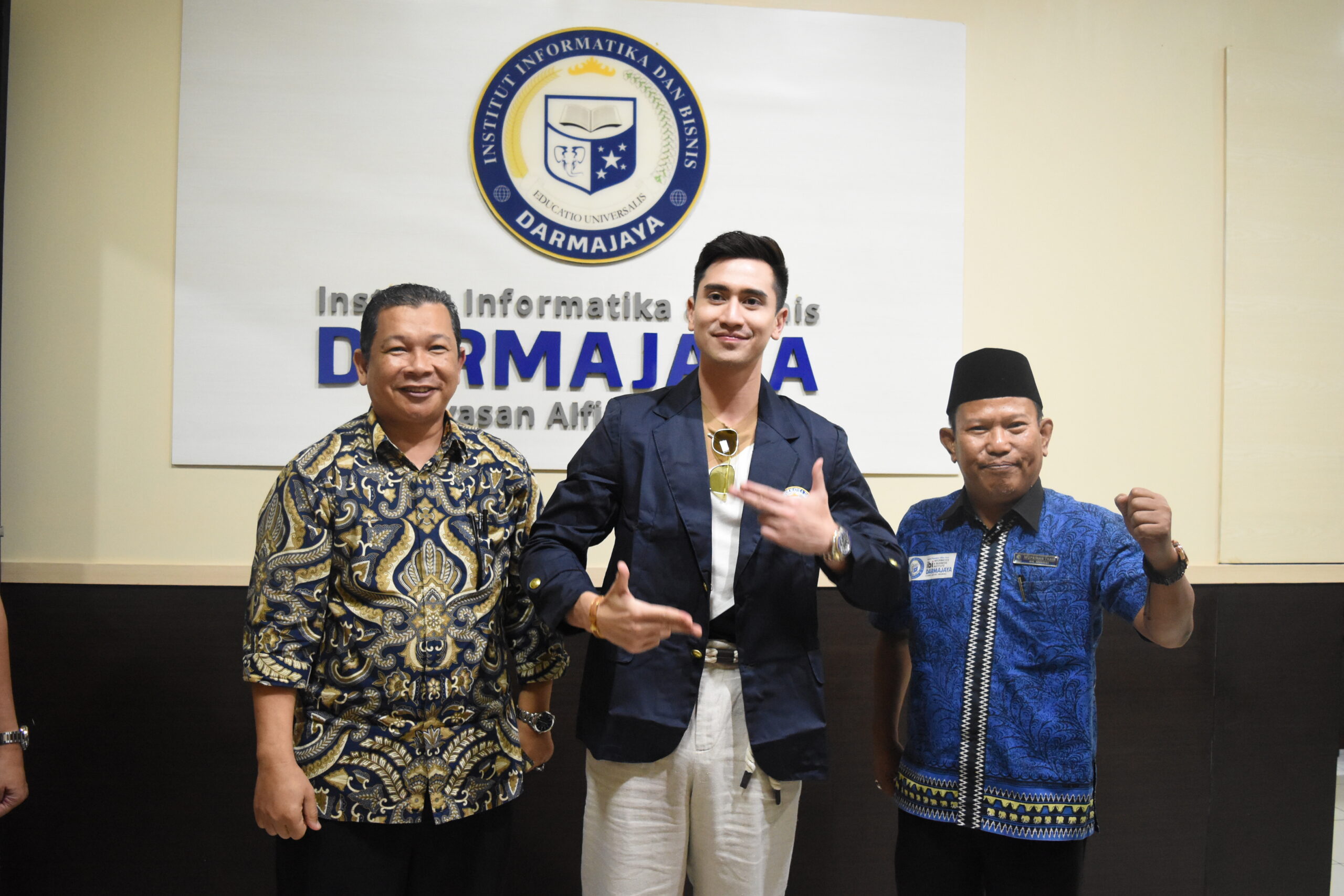 Verrell Bramasta Guncang PKKMB IIB Darmajaya, Ribuan Mahasiswa Baru Disambut Meriah