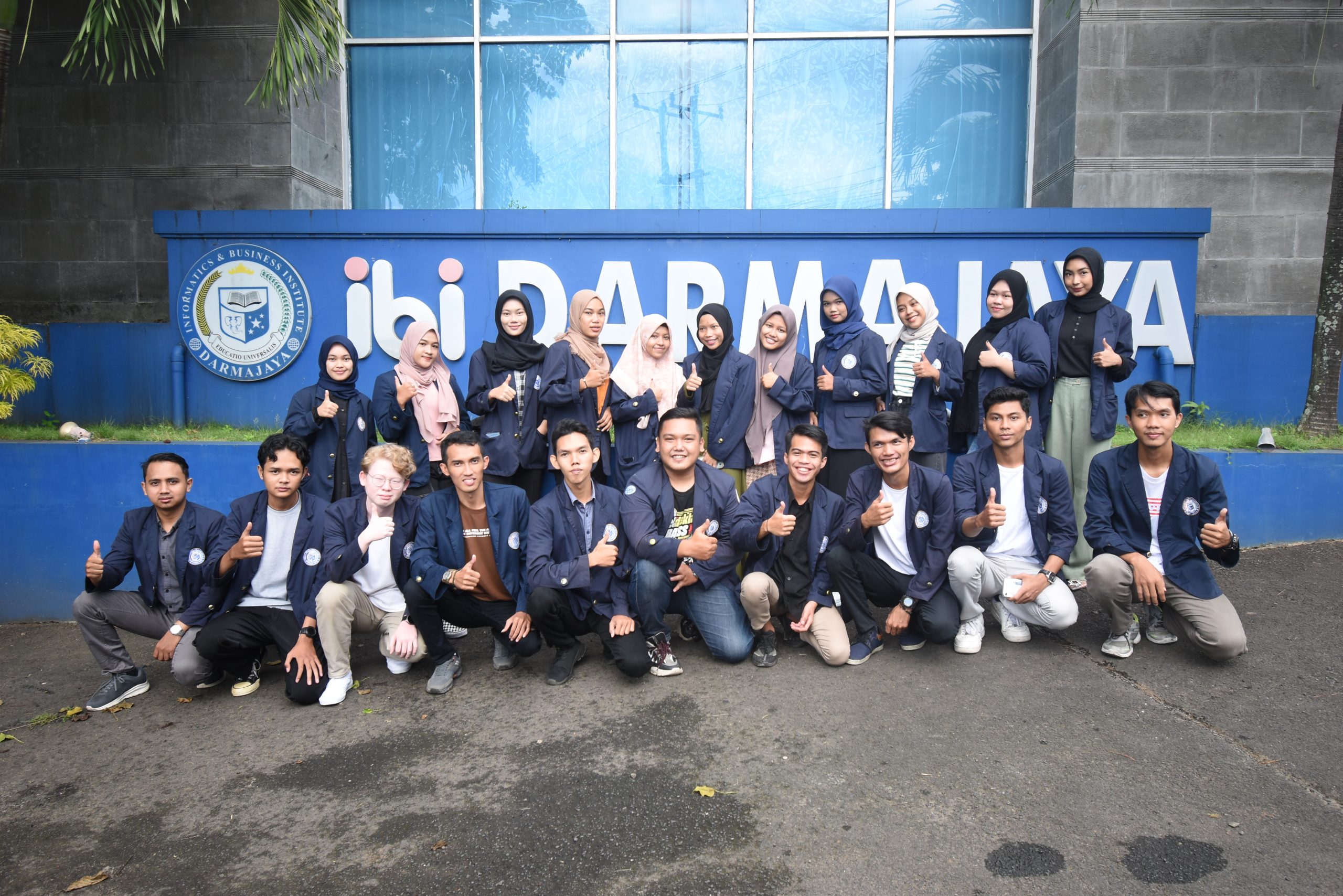 The Best, 24 Mahasiswa IIB Darmajaya Lolos Program Digital Marketing Academy di TDM