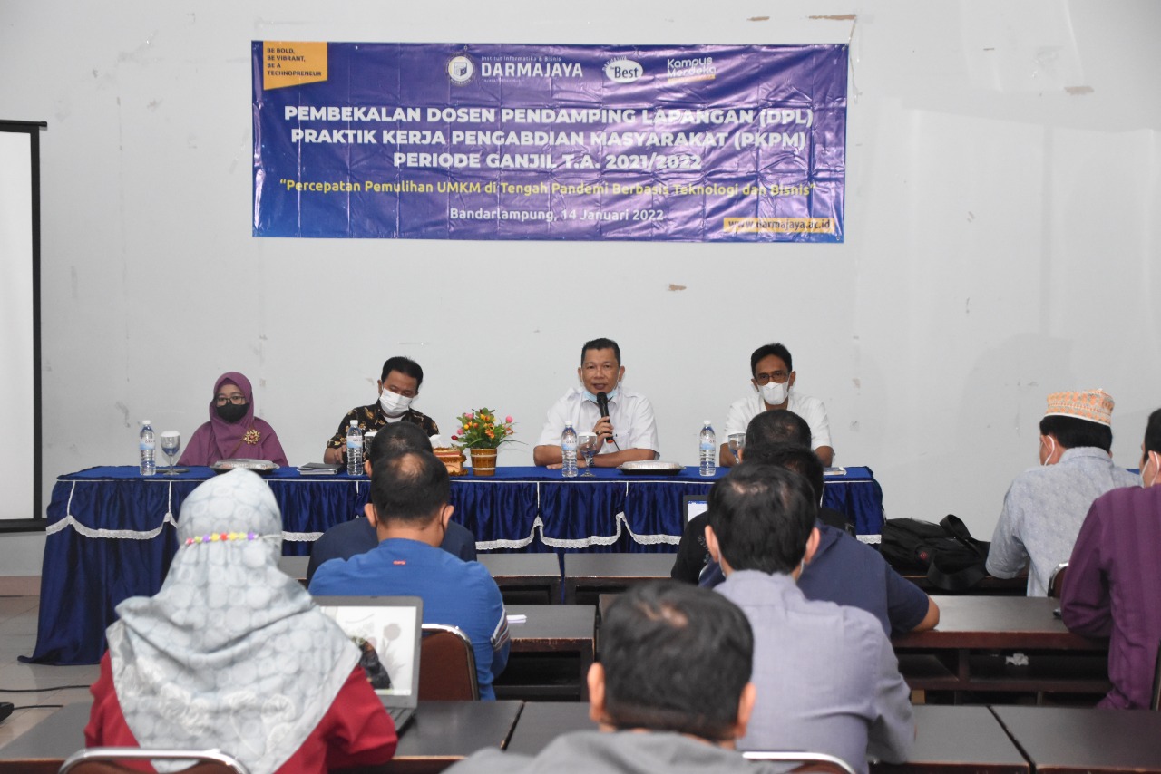 Pembekalan DPL PKPM-KP, Warek 1 IIB Darmajaya Pesan Buat Program Sesuai Kebutuhan Masyarakat