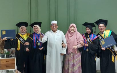 Usai Diwisuda di IIB Darmajaya, 4 Santri Ponpes Yatim Riyadhus Sholihin Langsung Mendapat Pekerjaan