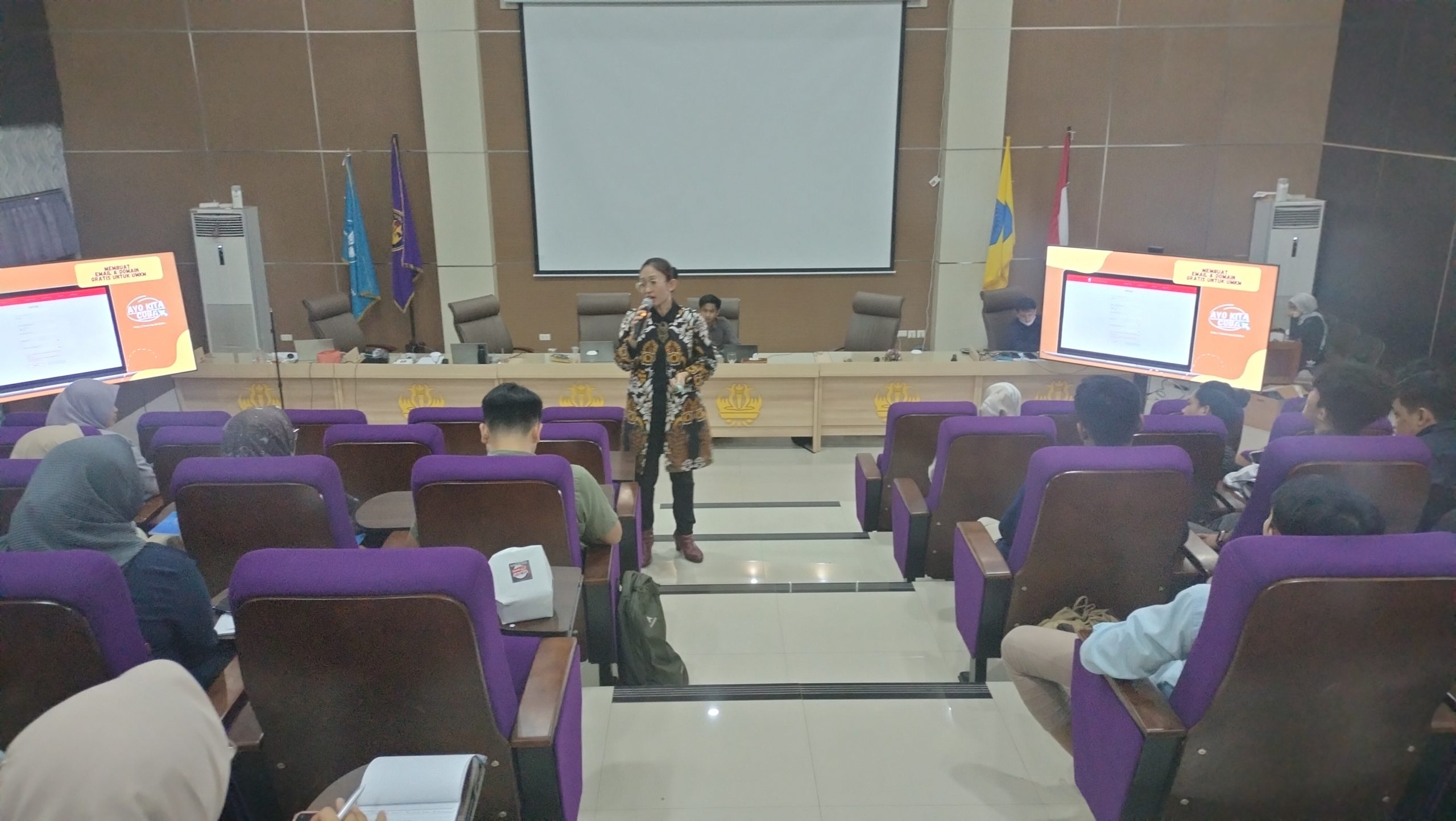 Sekretaris Prodi Bisnis Digital Darmajaya Jadi Pengajar Digital Entrepreneurship Academy di Unila