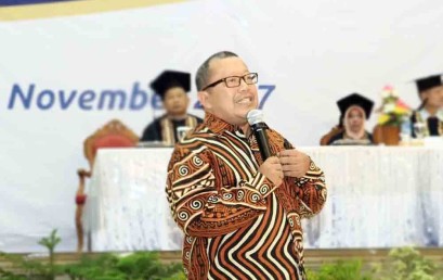 IIB Darmajaya Maju Bersama Pakar IT Internasional Onno W Purbo