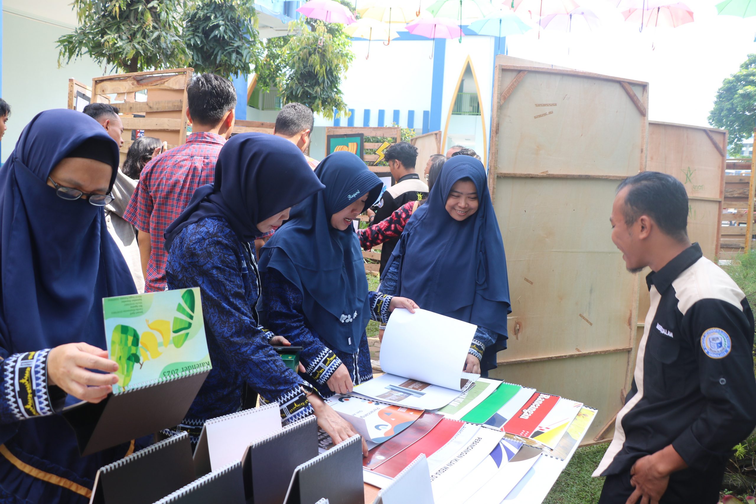 Prodi DKV IIB Darmajaya Gelar Pameran Karya Mahasiswa Selama Lima Hari