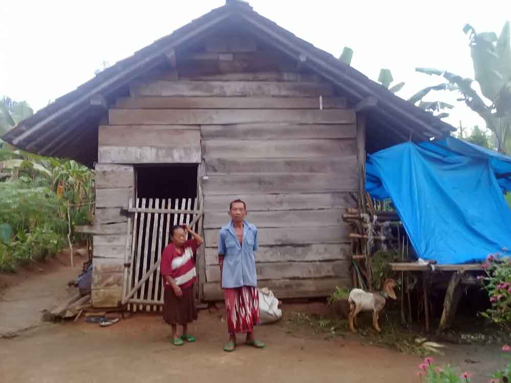 UKM KSR Darmajaya Beri Kado Lebaran Bedah Rumah