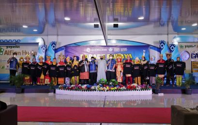 Wow… Kampus The Best ini Heboh dengan Parade Budaya Nusantara