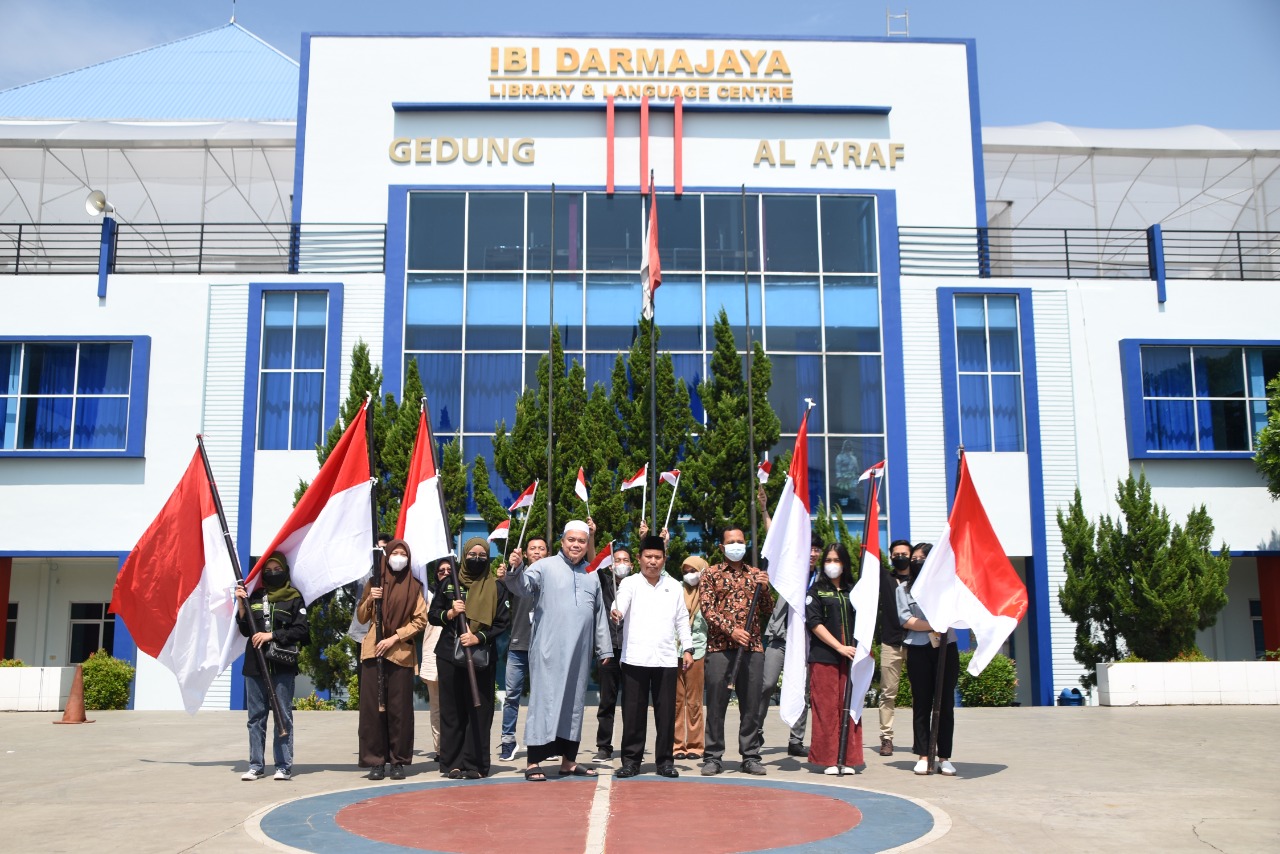 Kampus The Best IIB Darmajaya Siap Kibarkan 1.500 Bendera Merah Putih