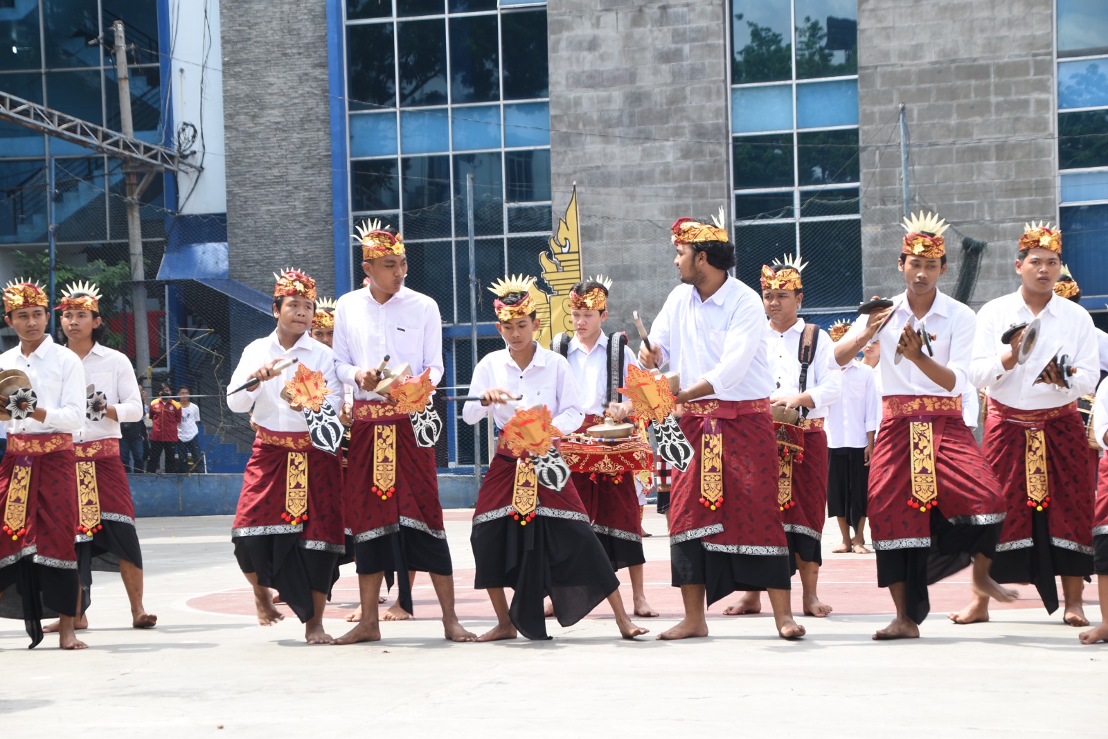 Pelajar dan Mahasiswa Hindu se Lampung Ikuti Parade Budaya VI UKM Permadu IIB Darmajaya