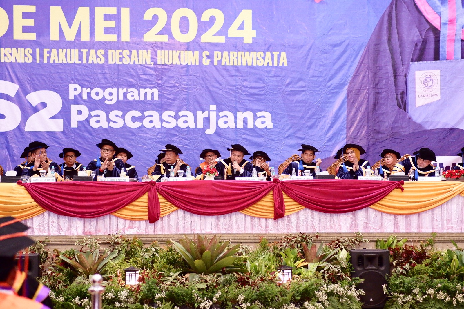 Mewisuda 478 Mahasiswa Darmajaya, Ini Pesan Rektor kepada Lulusan