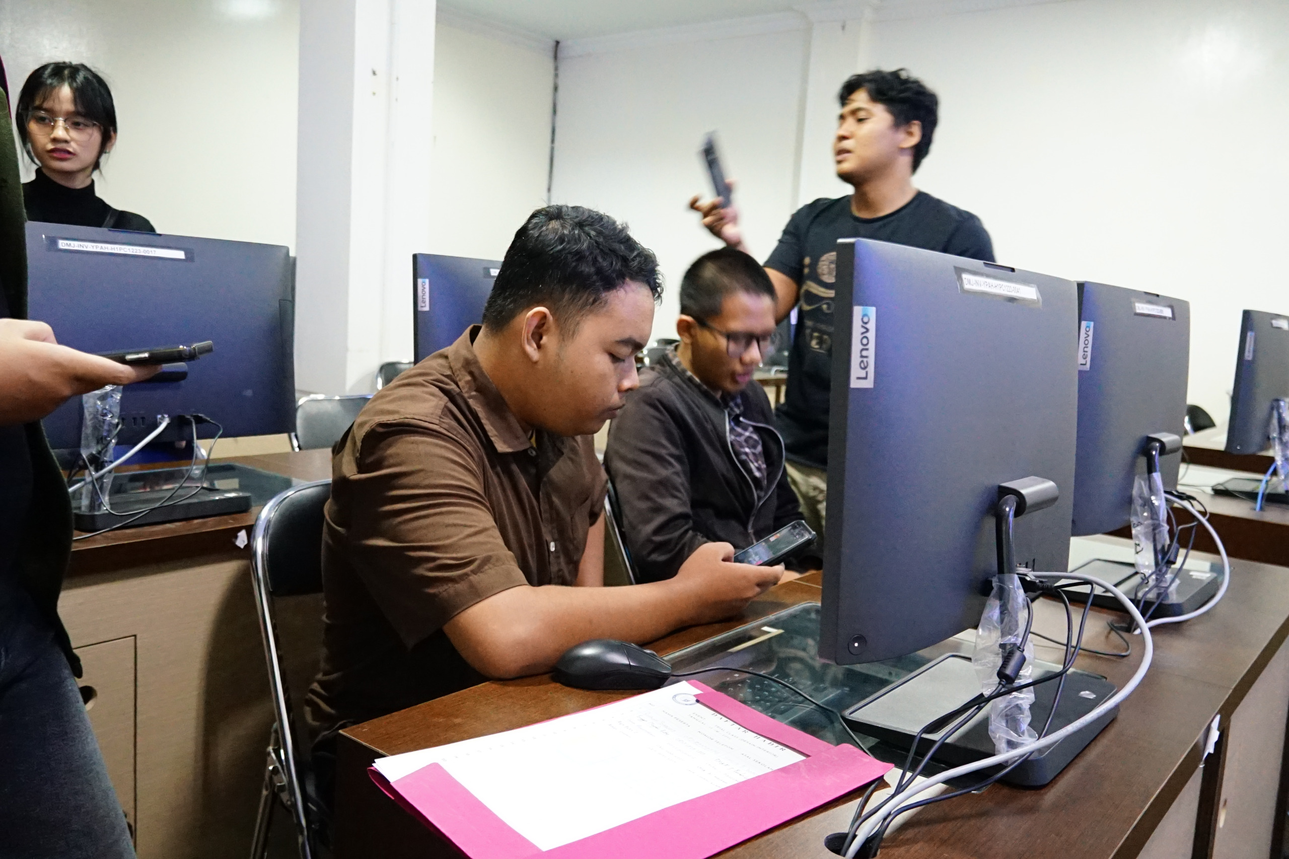 syiik Nih! Calon Mahasiswa Baru Desain Interior Darmajaya Nikmati Fasilitas Kampus dari Belajar 3D Modelling