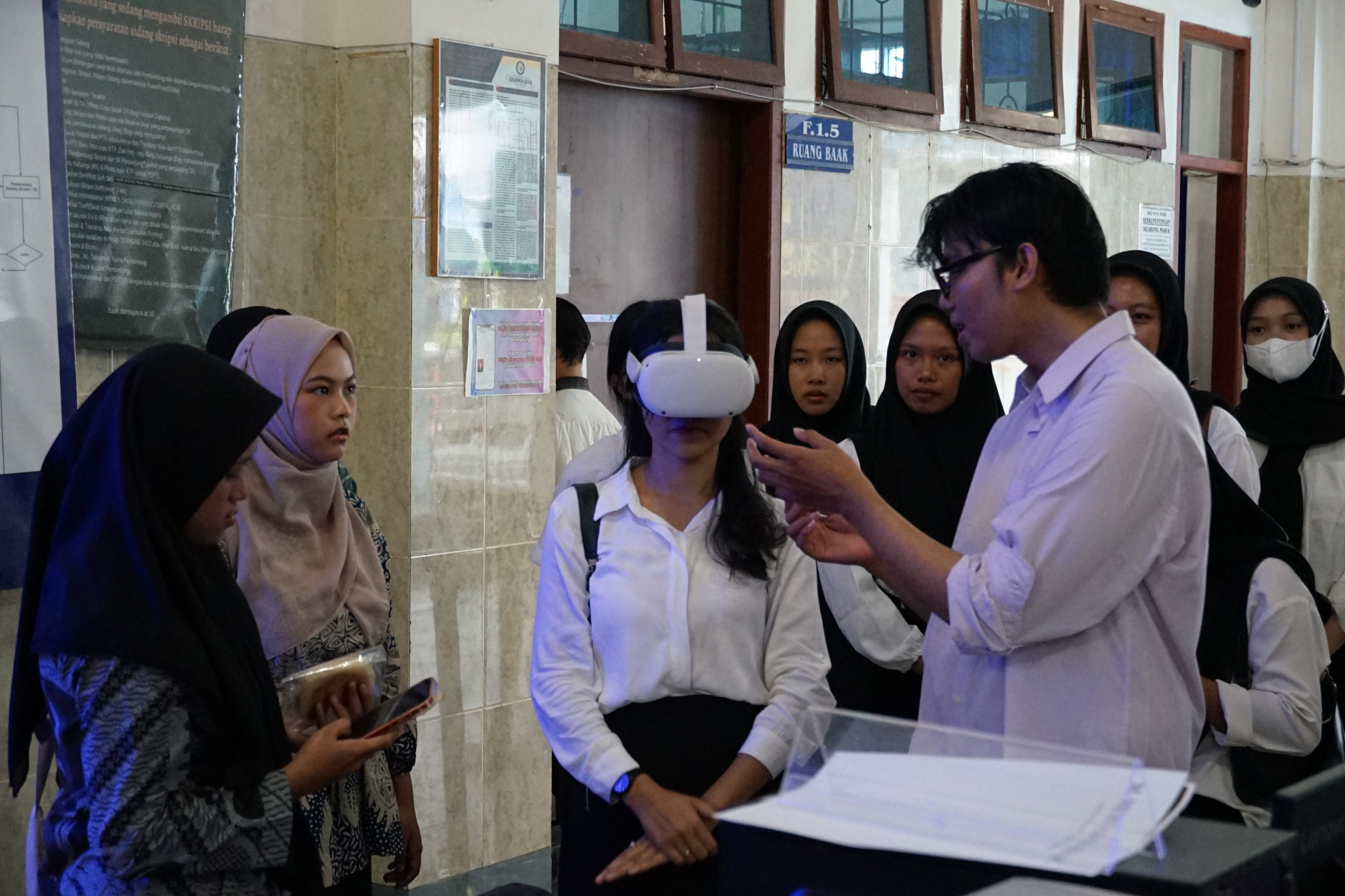 Trial Class PTI di IIB Darmajaya: Eksplorasi Pembelajaran Digital Menuju Masa Depan Pendidikan