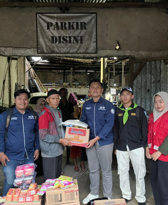 Solidaritas Mahasiswa IIB Darmajaya: Penggalangan Dana dan Penyaluran Bantuan bagi Korban Banjir