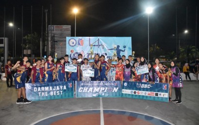 SMAN 10 Bandar Lampung dan SMAN 1 Natar Juarai Darmajaya Basketball Competition 2019