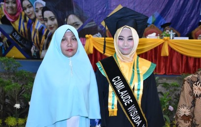 Anak Buruh Bangunan itu Raih IPK Sempurna di Wisuda XXVII IIB Darmajaya