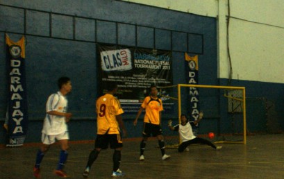 UKM FUTSAL IBI DARMAJAYA KEMBALI GELAR DARMAJAYA NATIONAL FUTSAL TOURNAMENT 2011