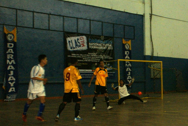 UKM FUTSAL IBI DARMAJAYA KEMBALI GELAR DARMAJAYA NATIONAL FUTSAL TOURNAMENT 2011