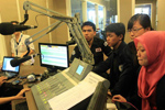 UKM DCFC KUNJUNGI OZ RADIO BANDUNG, BINUS, DAN ANTV